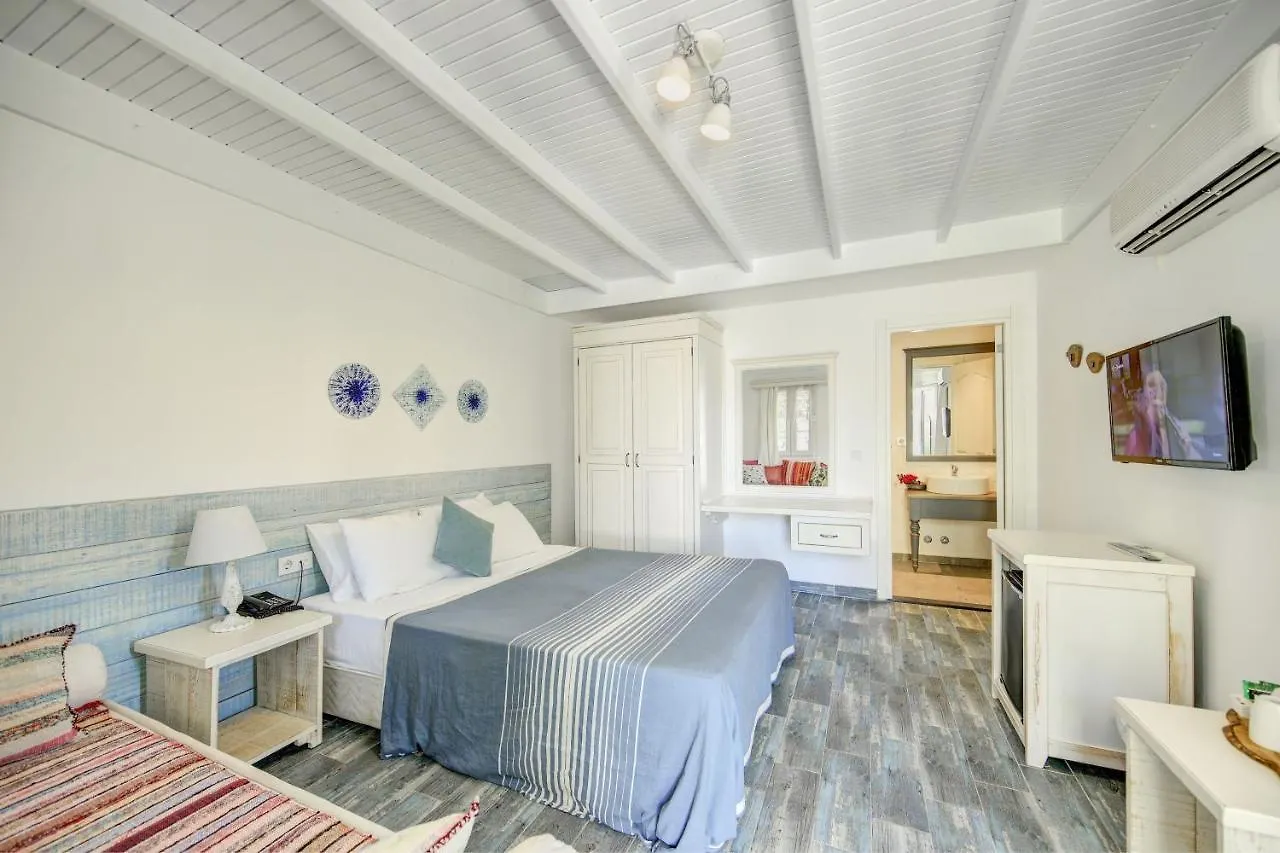Kefi Beach & Suites Ortakent 3*,